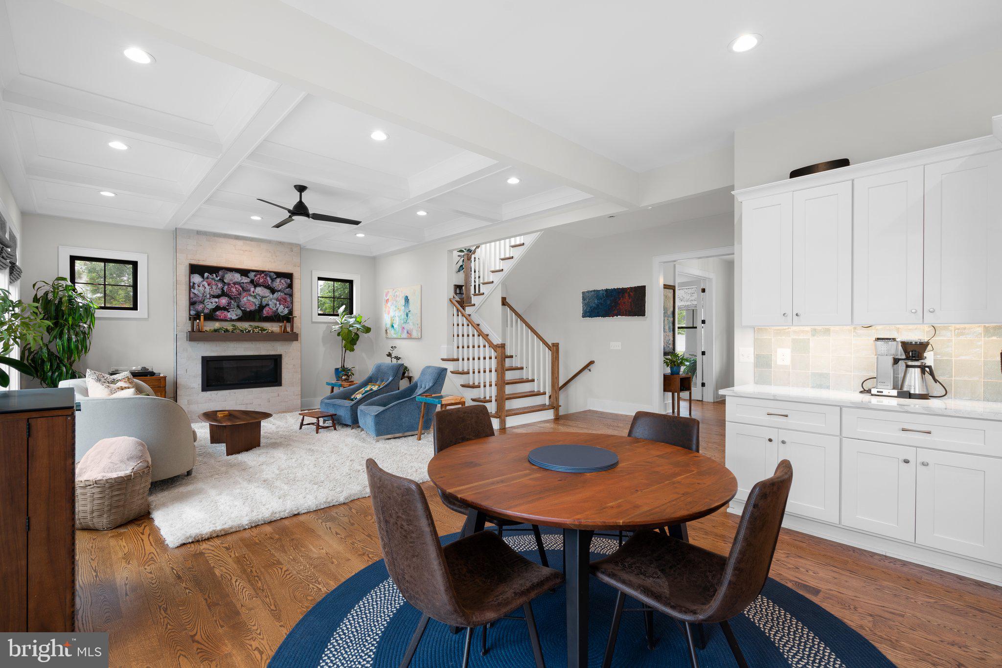 VIENNA WOODS - Residential