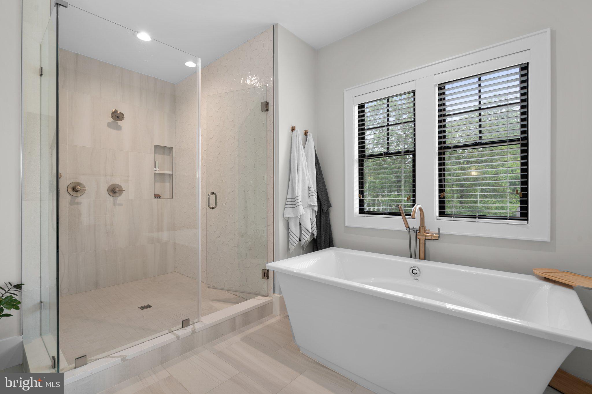 VIENNA WOODS - Residential