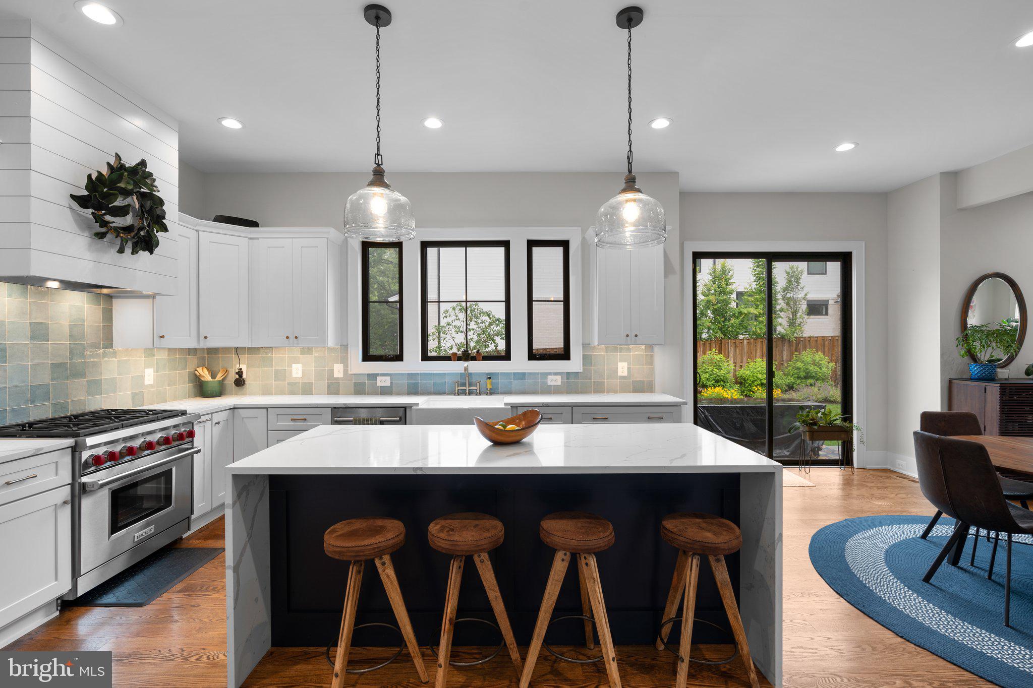 VIENNA WOODS - Residential