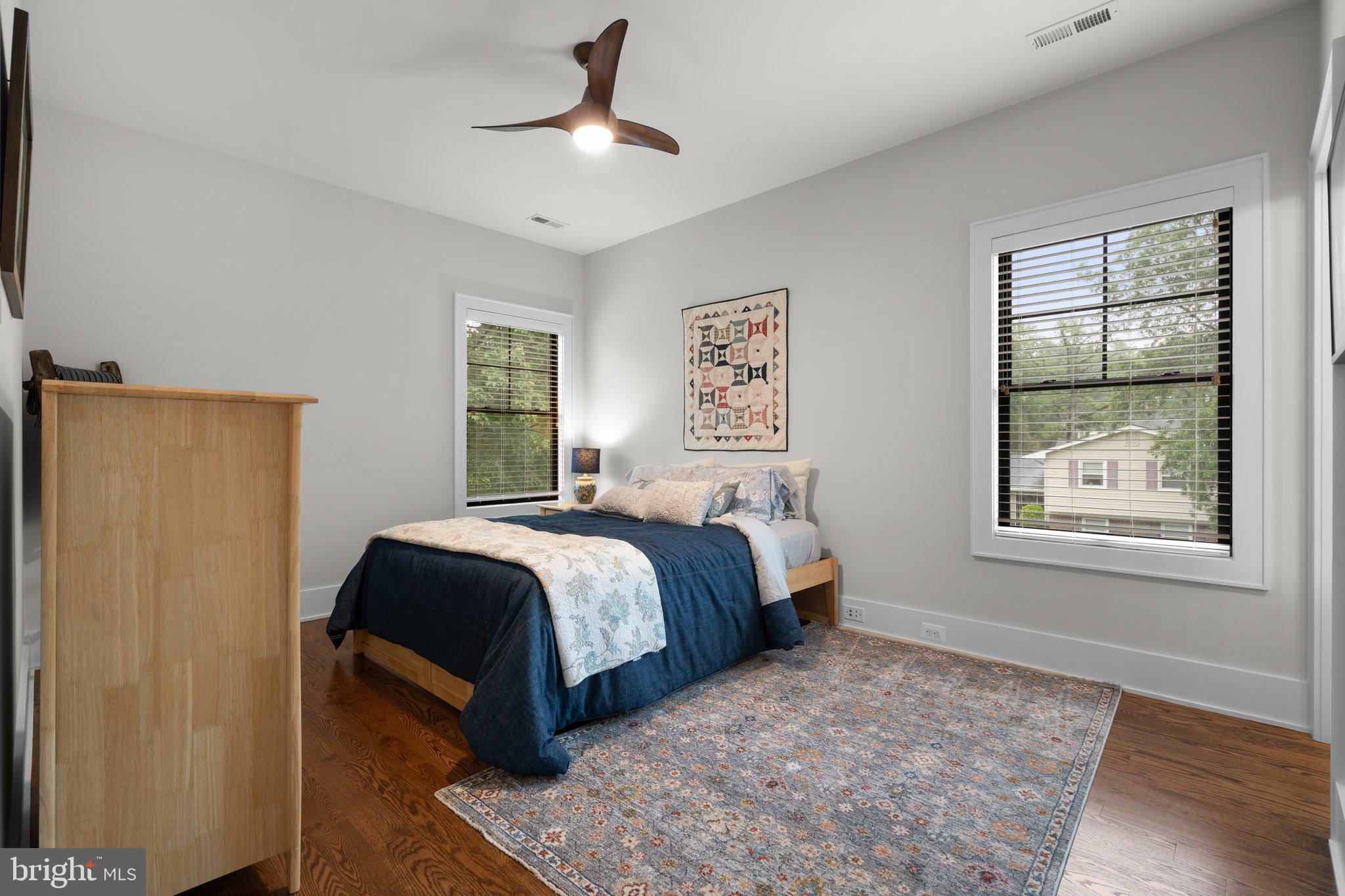 VIENNA WOODS - Residential