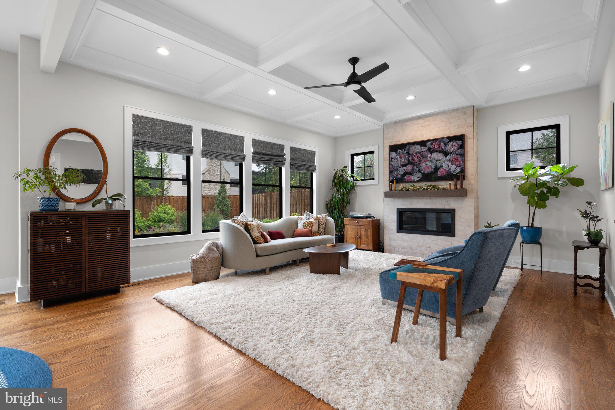 VIENNA WOODS - Residential