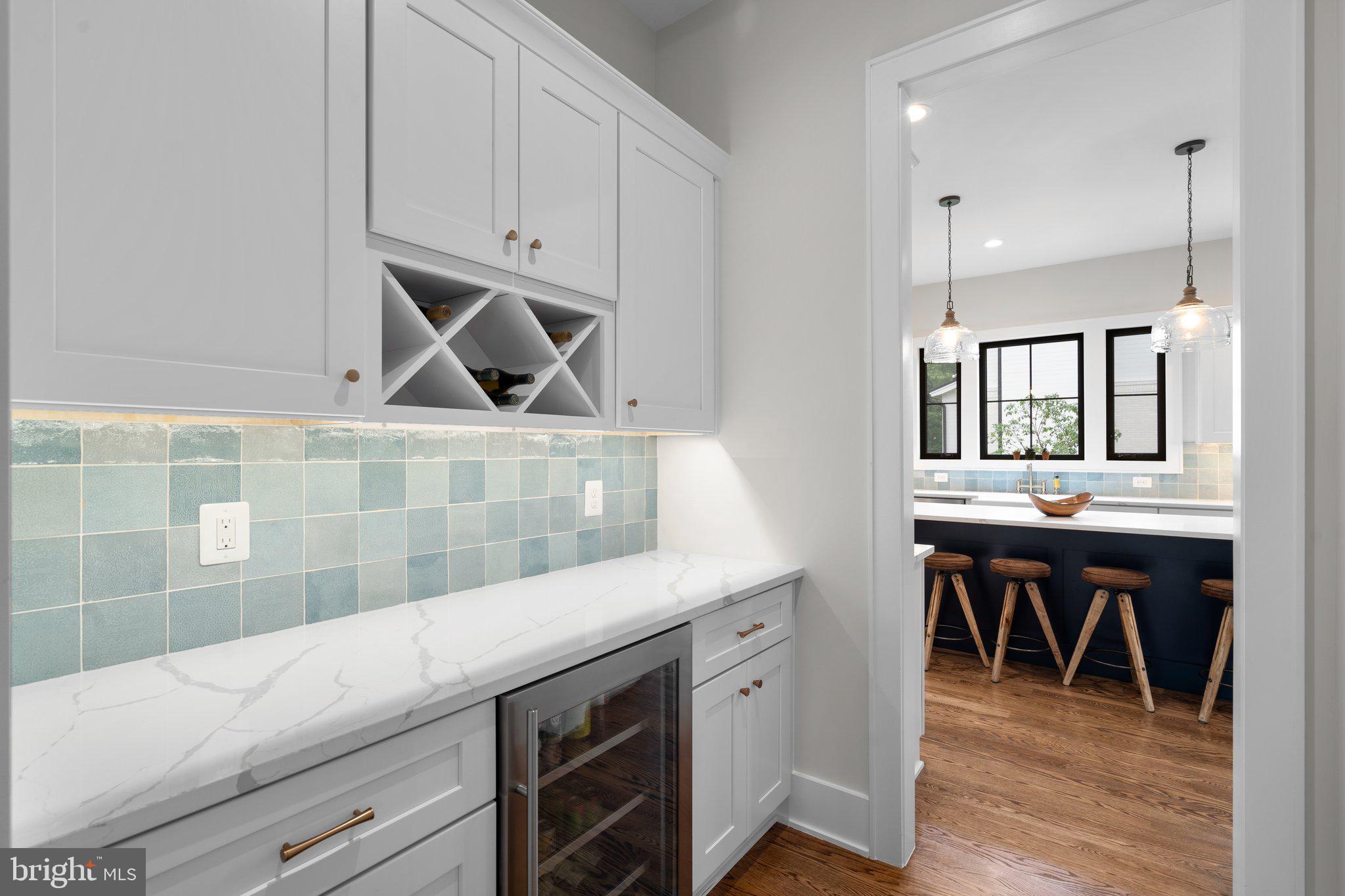 VIENNA WOODS - Residential