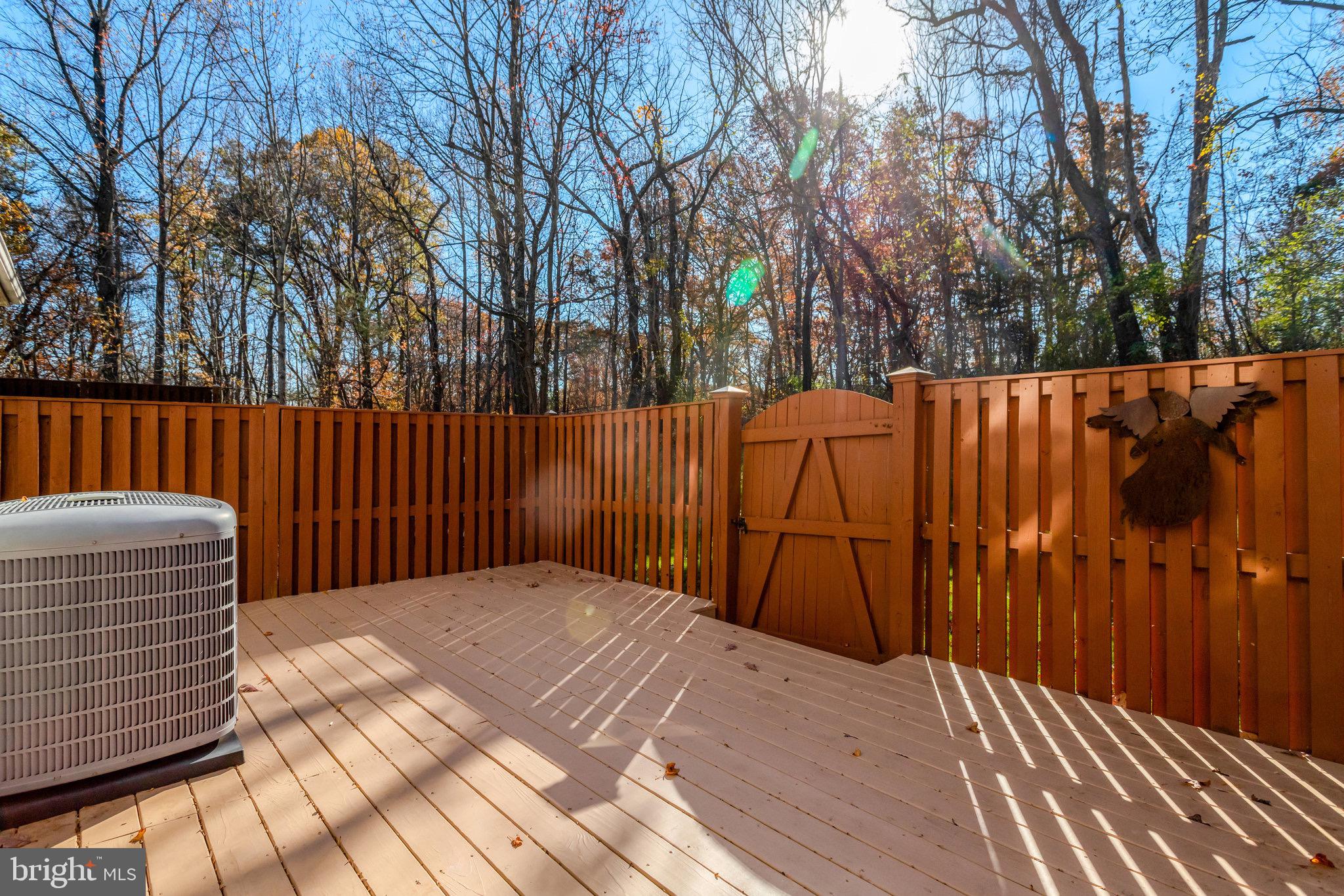 OVERLOOK POINTE - Residential