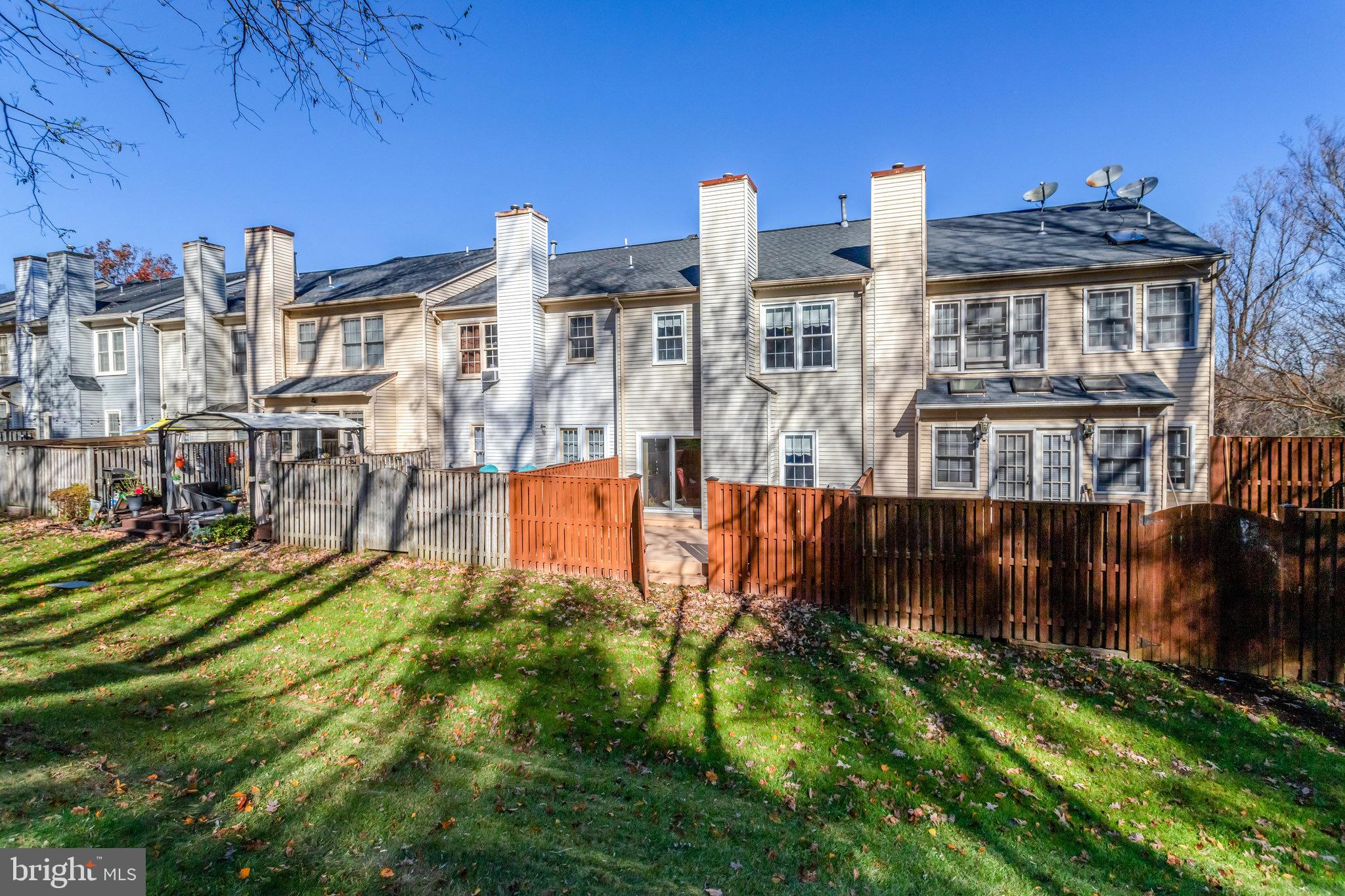 OVERLOOK POINTE - Residential