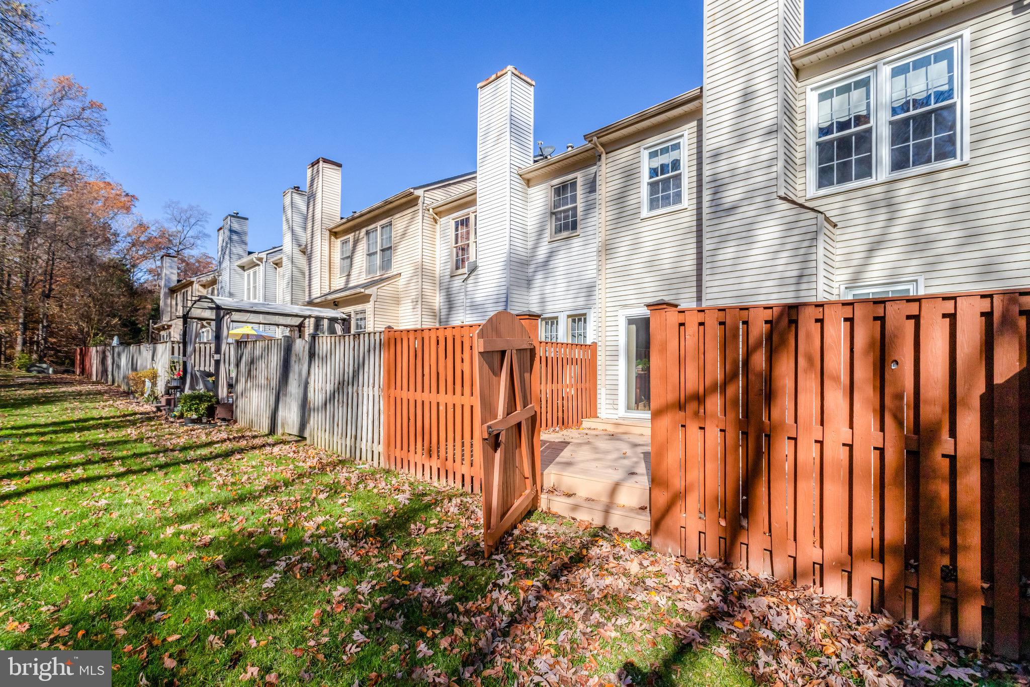 OVERLOOK POINTE - Residential