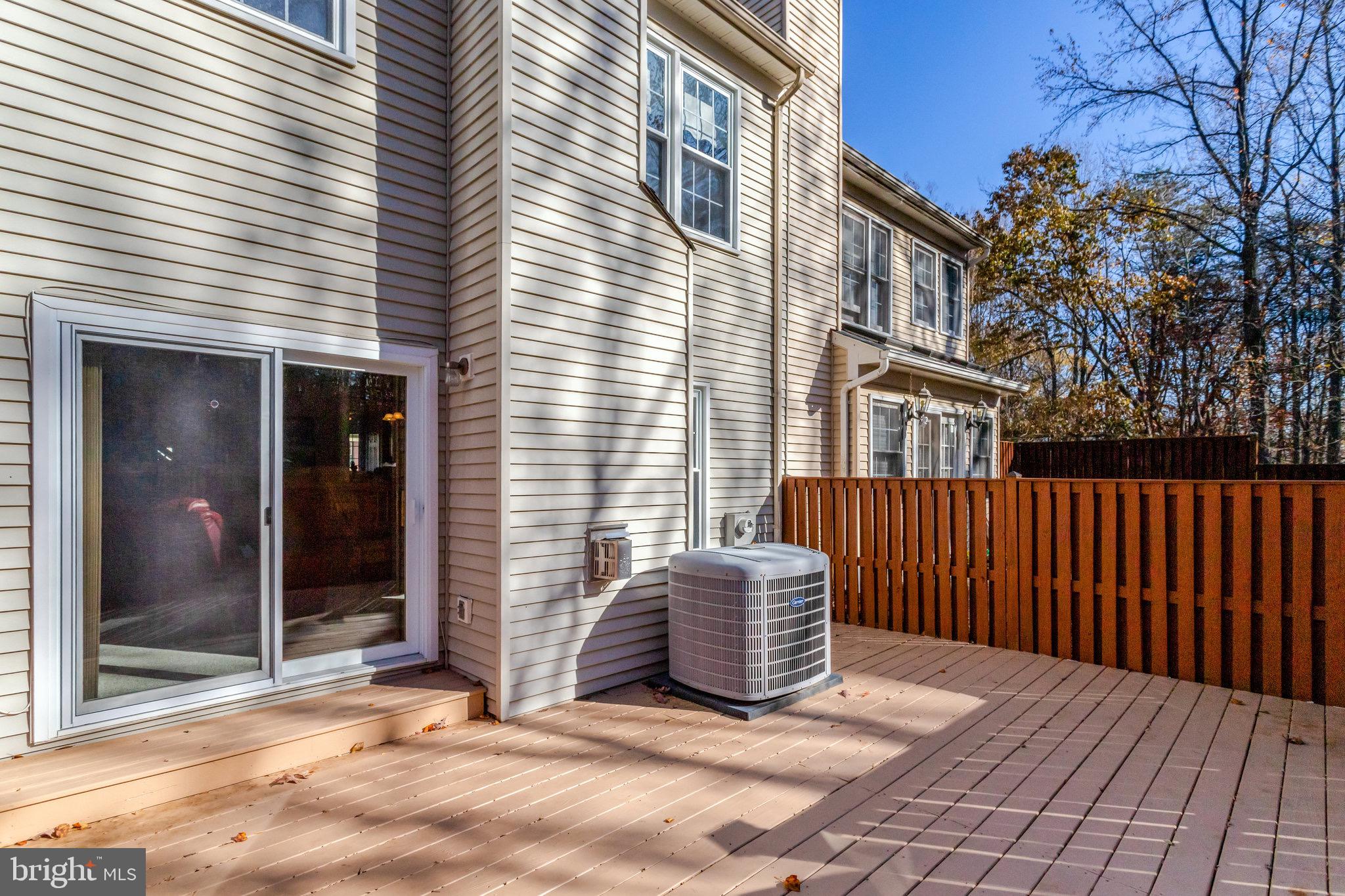 OVERLOOK POINTE - Residential