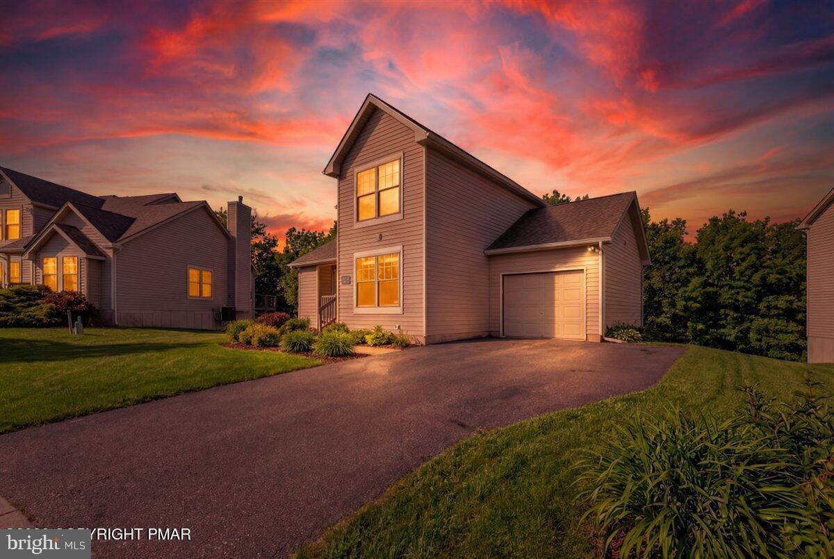 208 SYCAMORE COURT