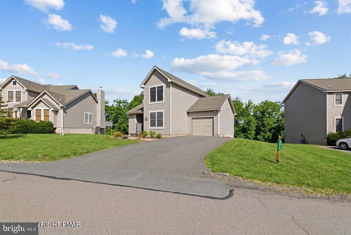 208 SYCAMORE COURT