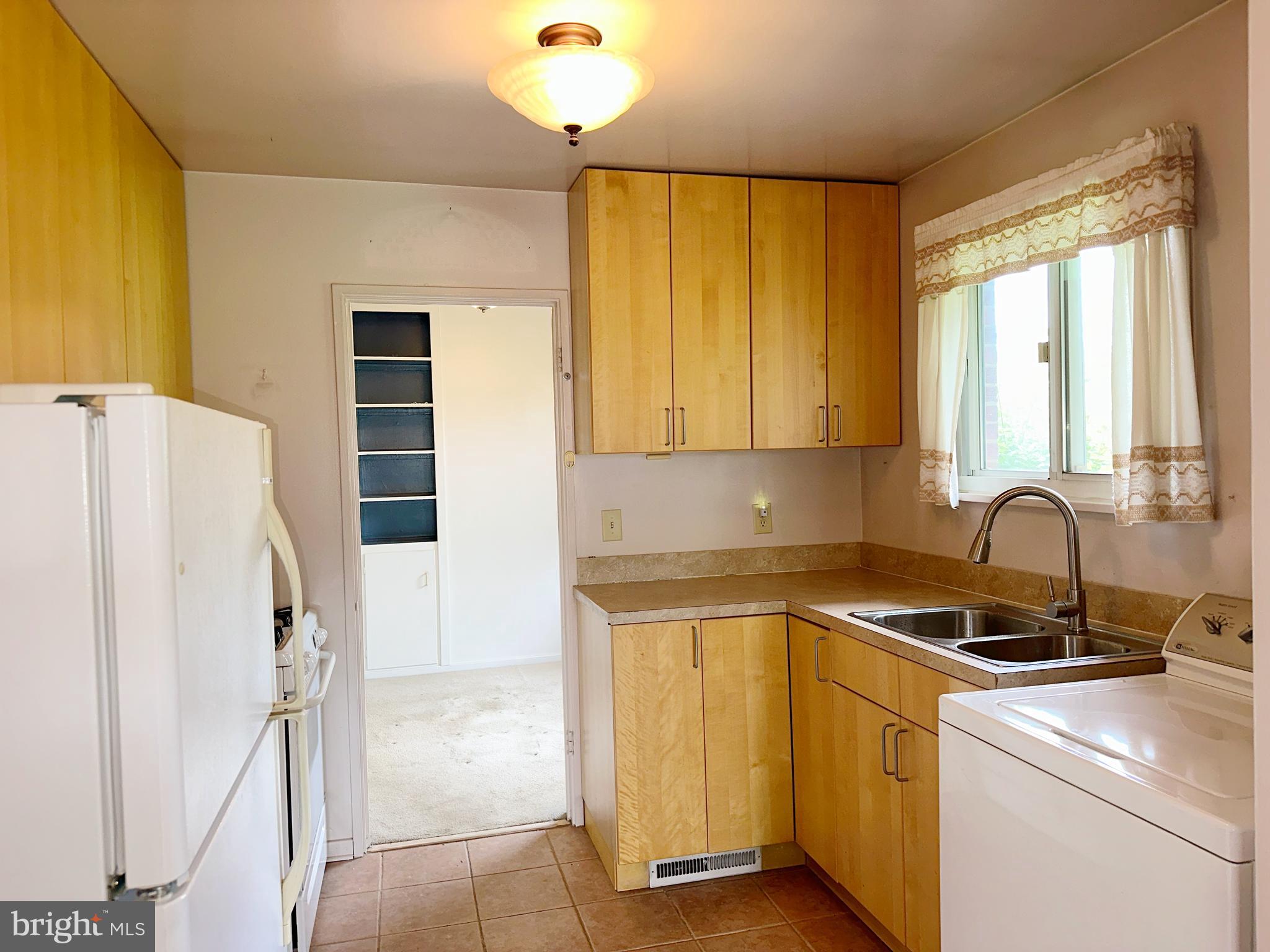 5903 LA VISTA DRIVE