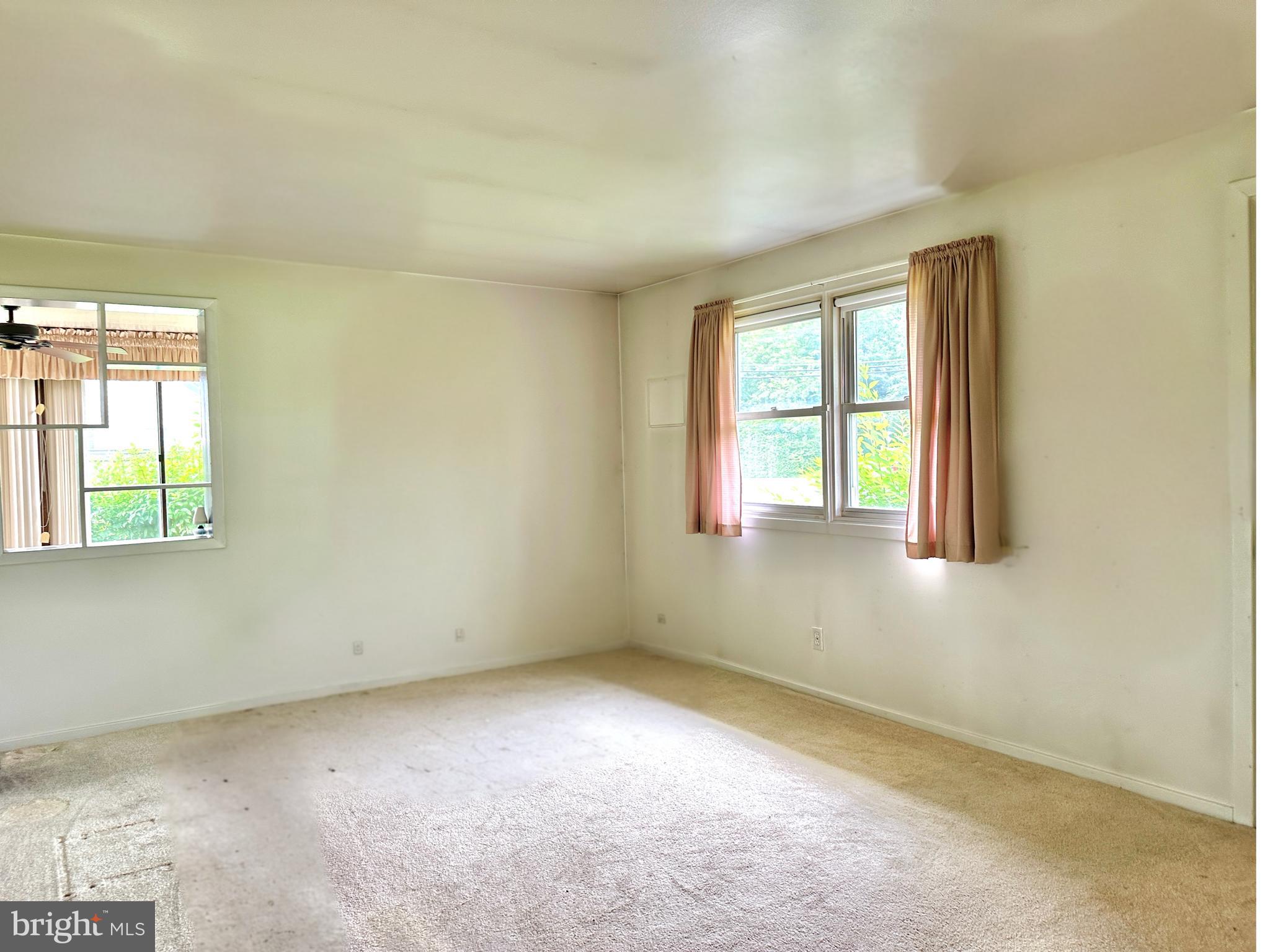 5903 LA VISTA DRIVE