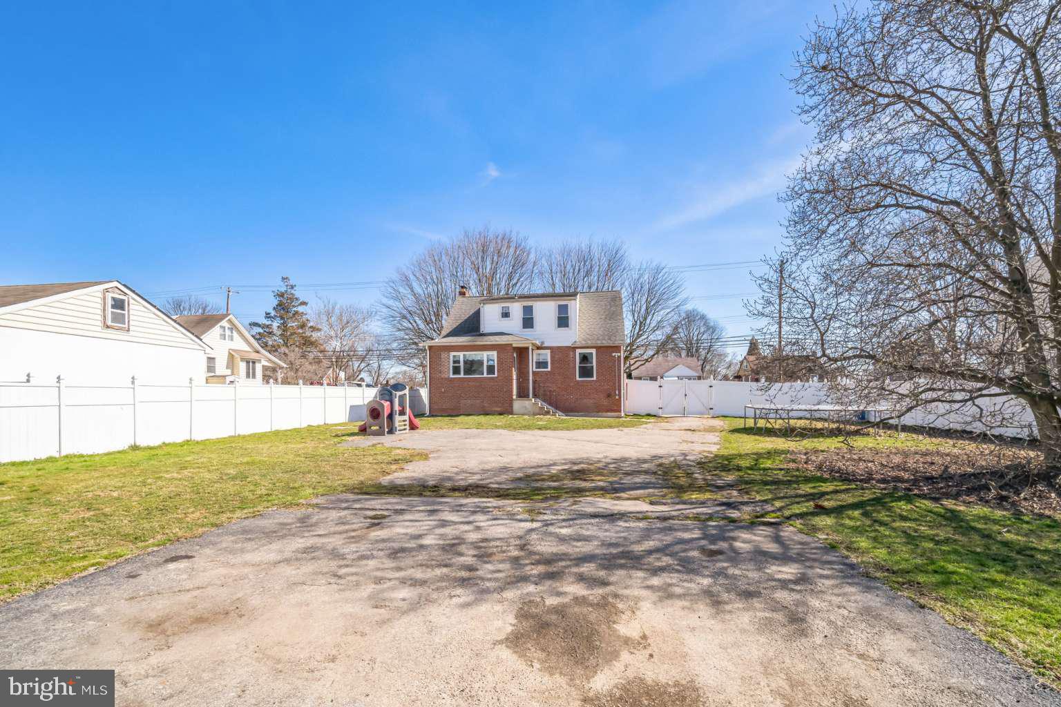 RIDLEY FARMS - Residential