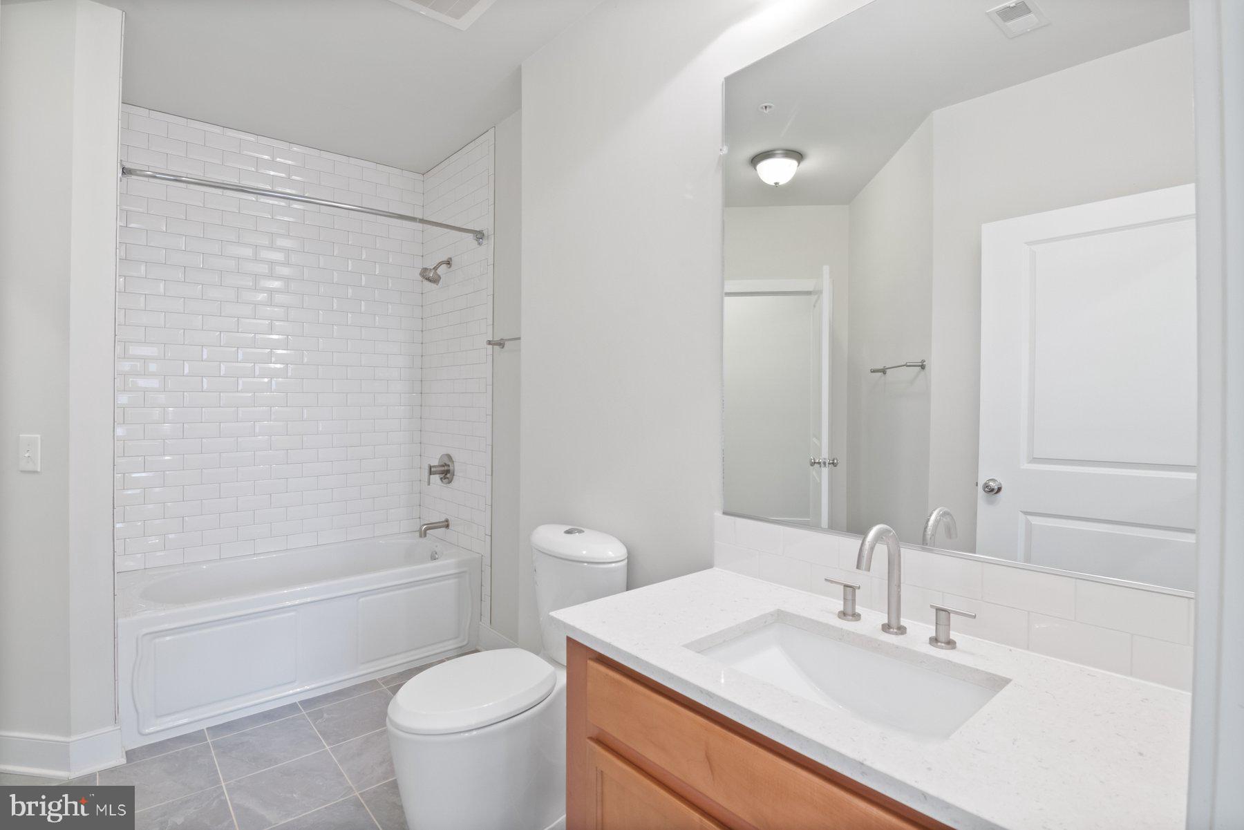 FLATS AT METROWEST - Residential Lease