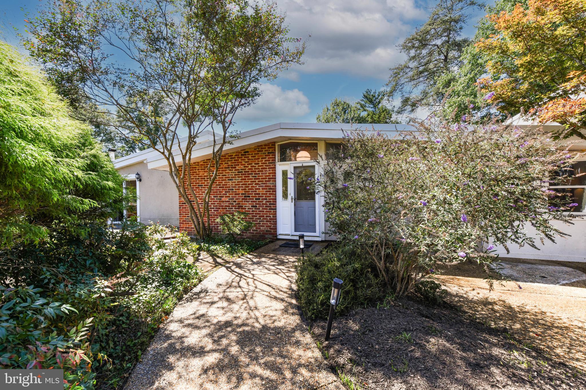 2914 MEADOW VIEW ROAD