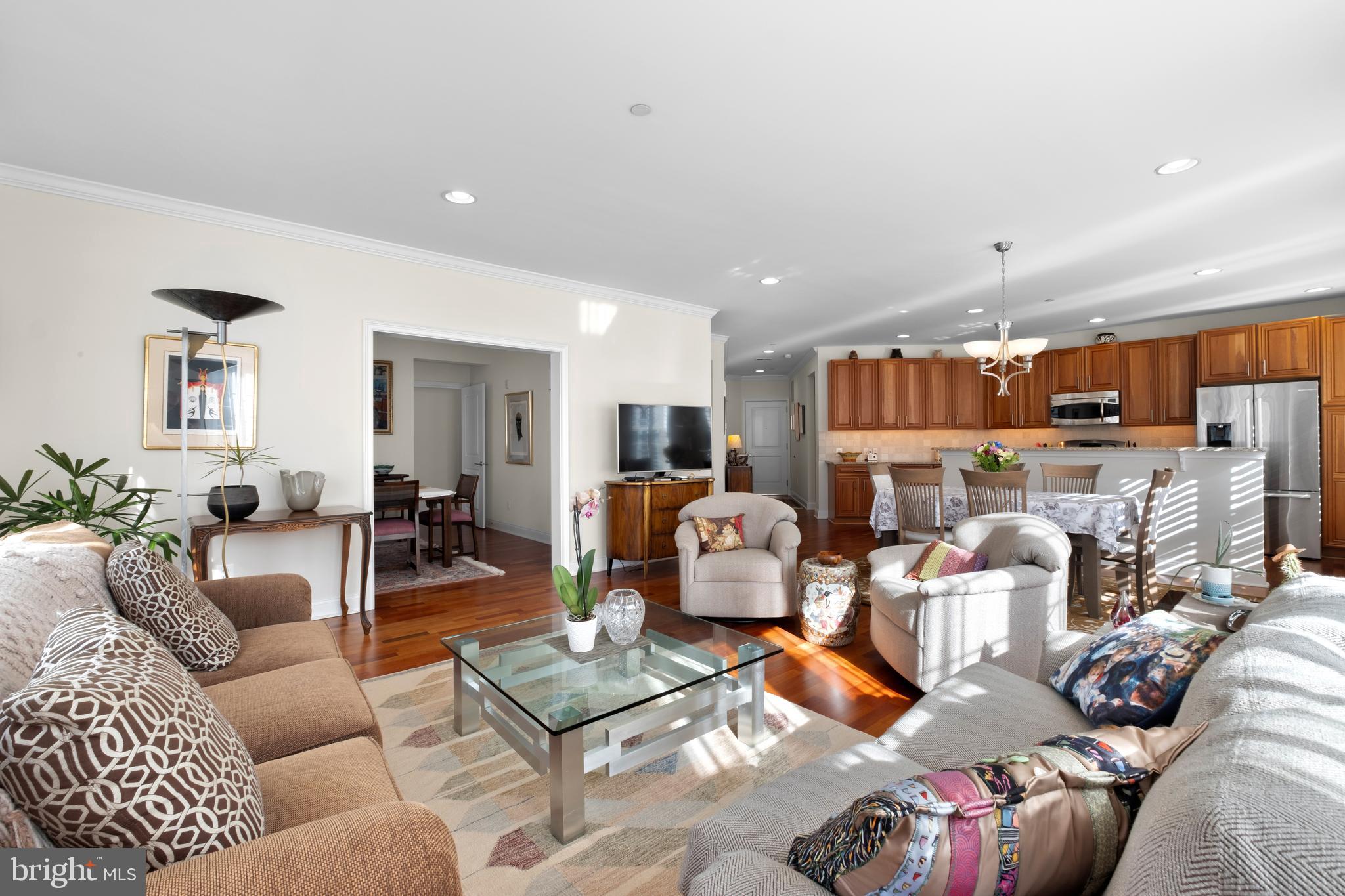 NAVAL SQUARE - Residential