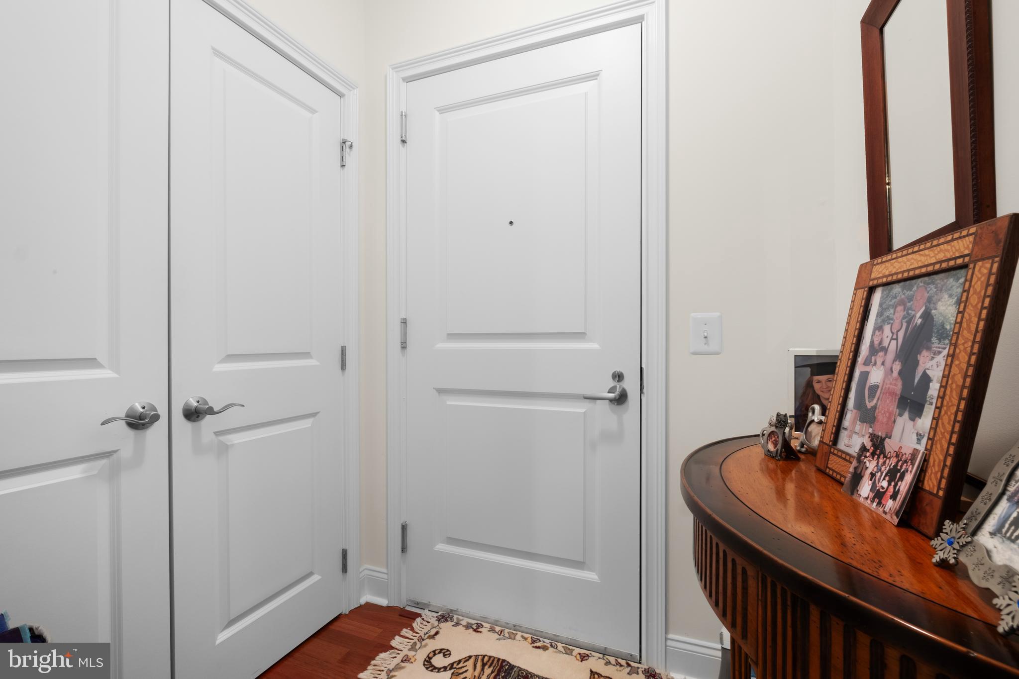 NAVAL SQUARE - Residential