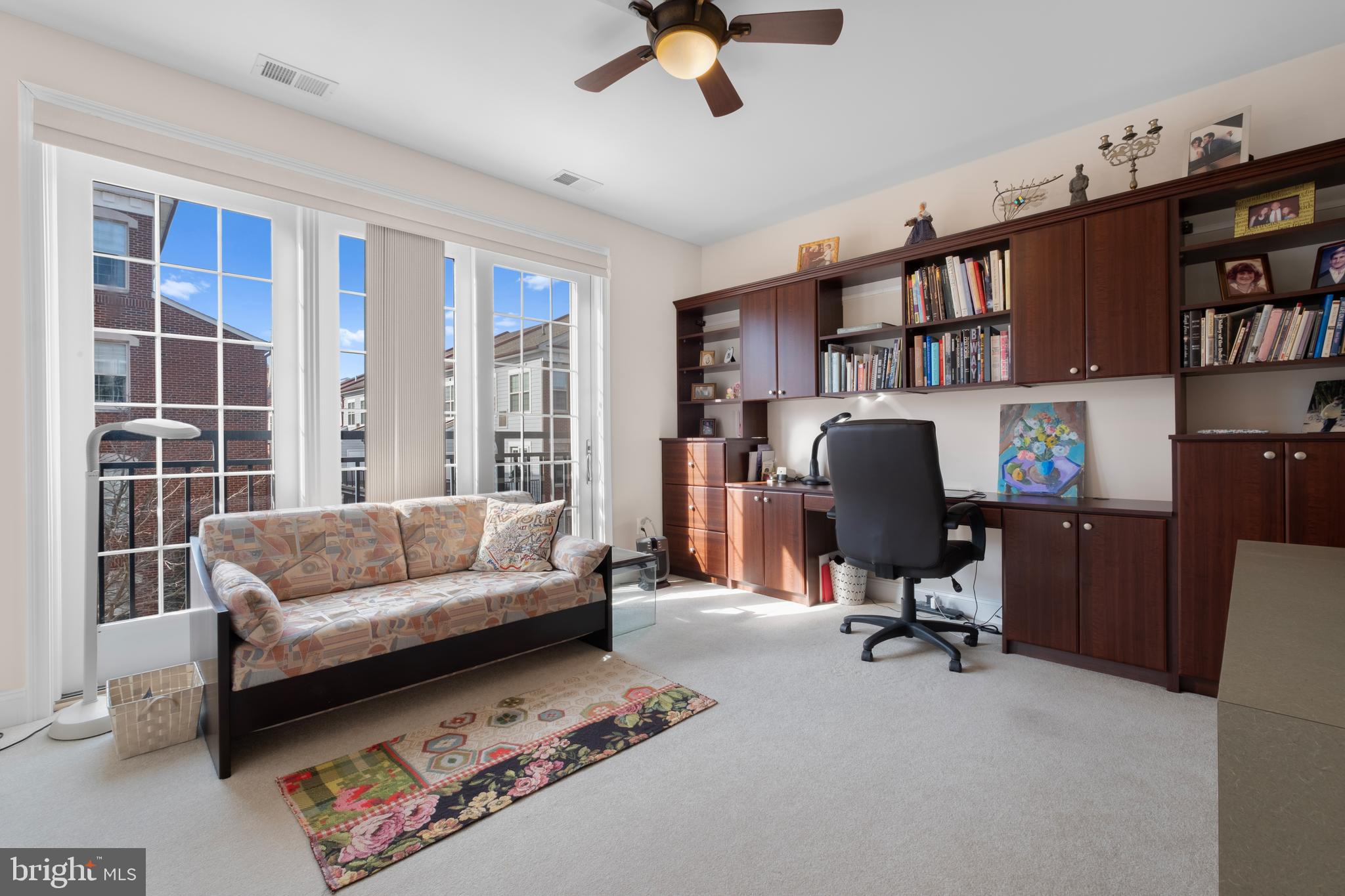 NAVAL SQUARE - Residential