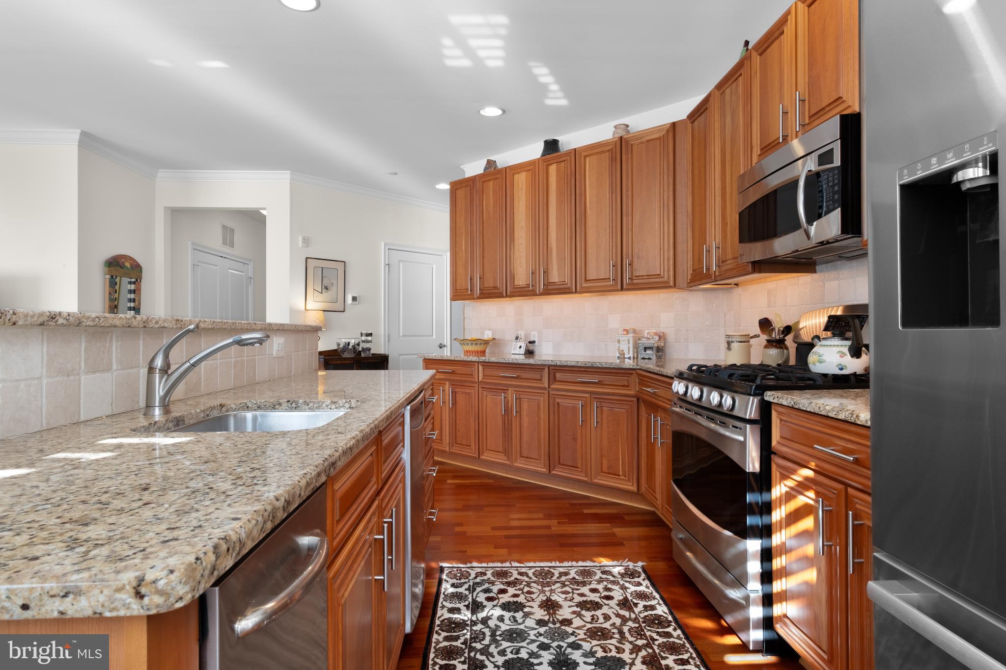 NAVAL SQUARE - Residential