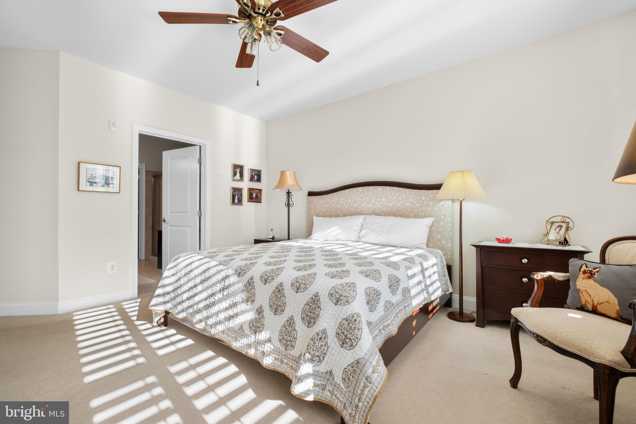 NAVAL SQUARE - Residential