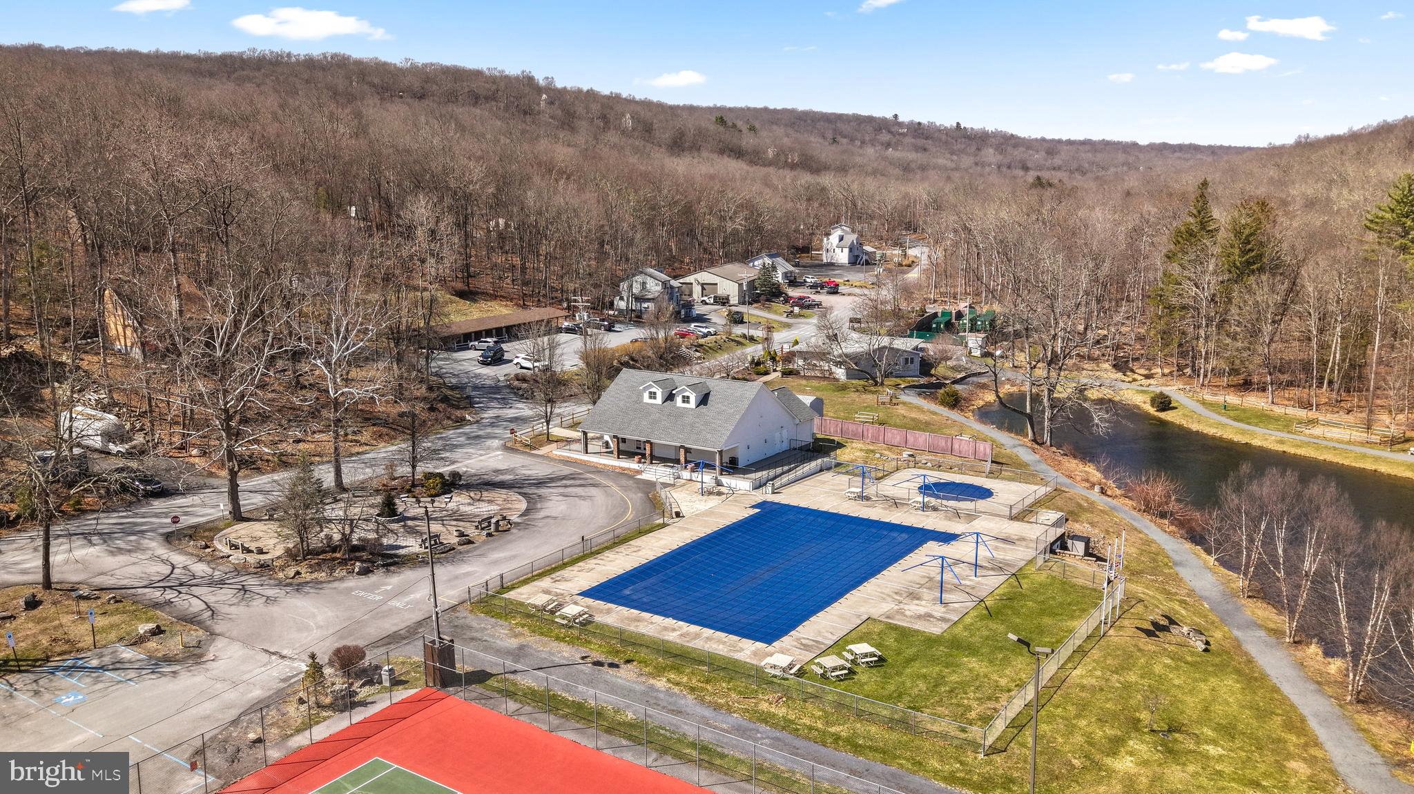 SAW CREEK ESTATES - Residential