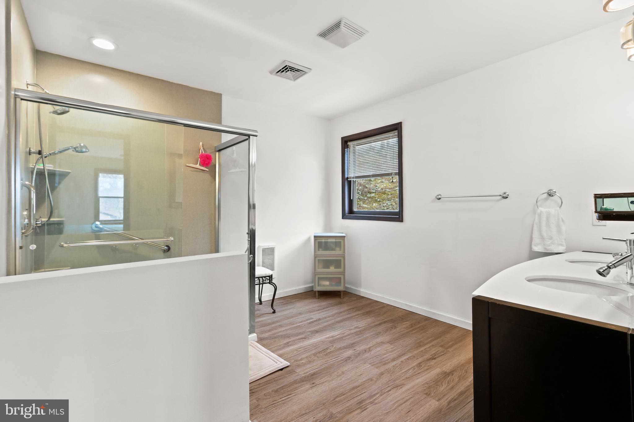 SAW CREEK ESTATES - Residential