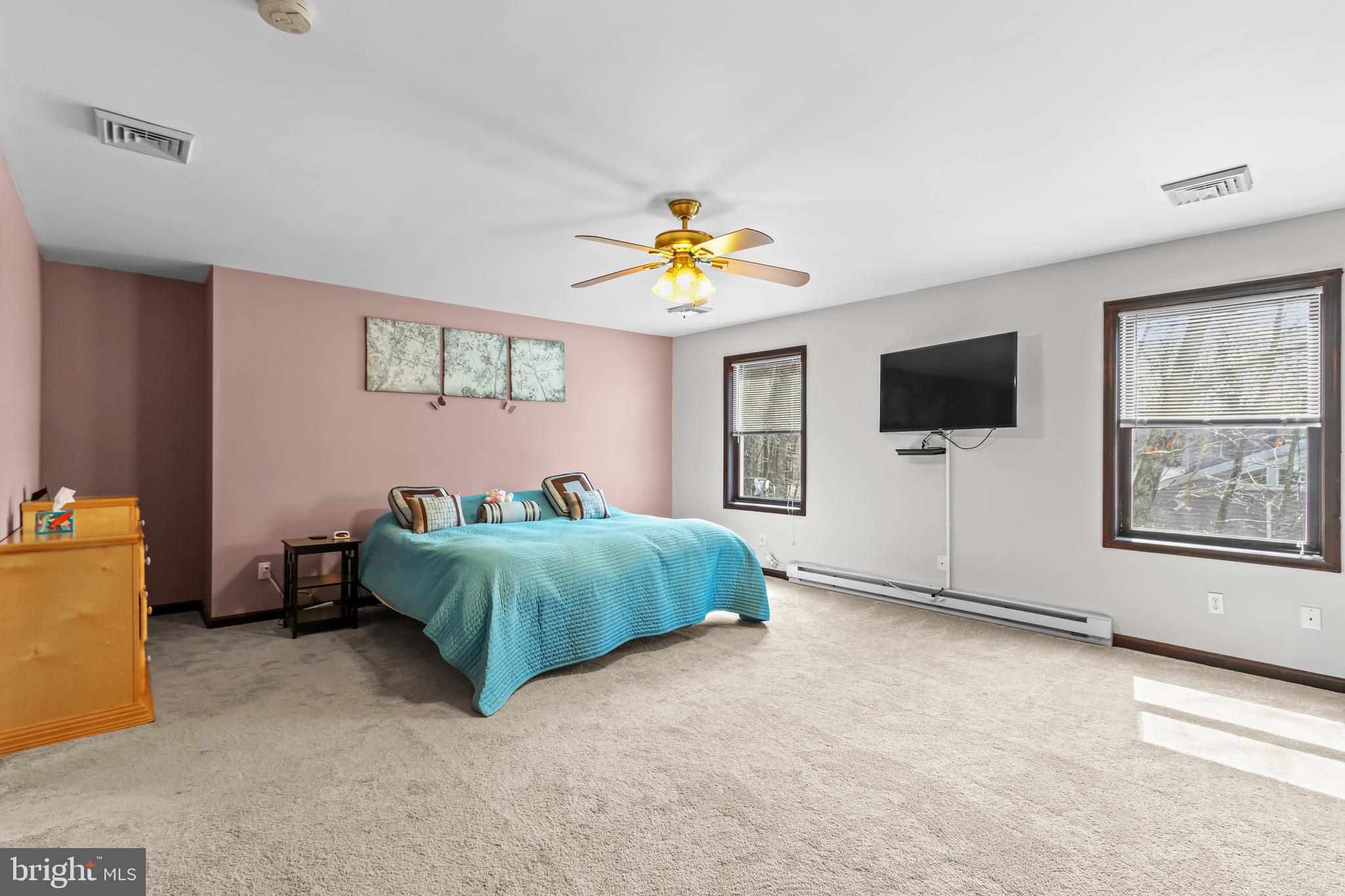 SAW CREEK ESTATES - Residential