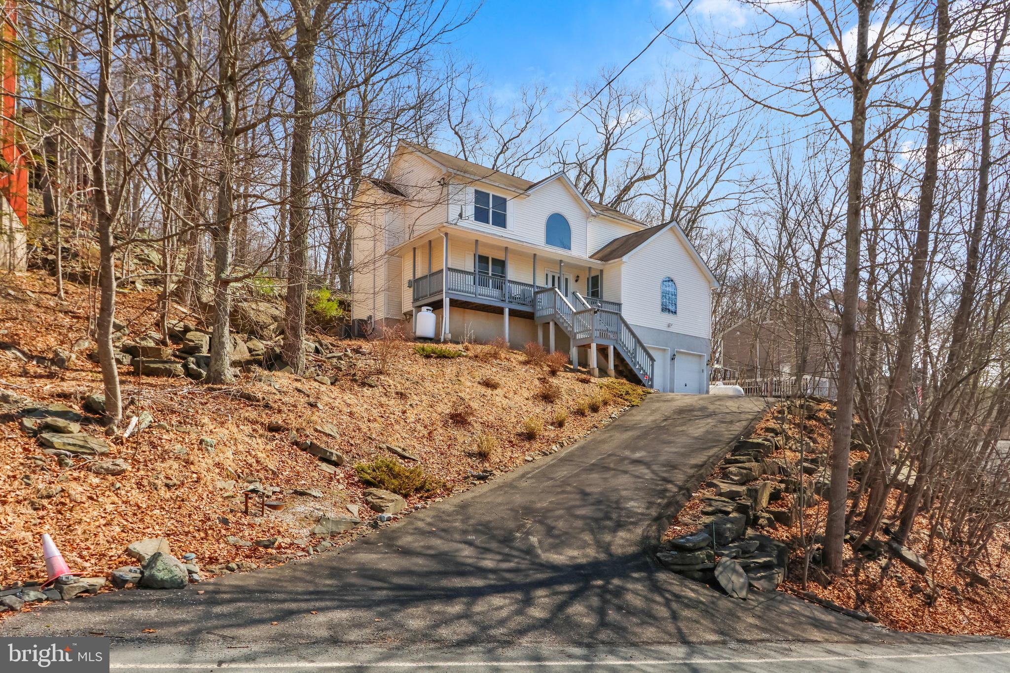 SAW CREEK ESTATES - Residential