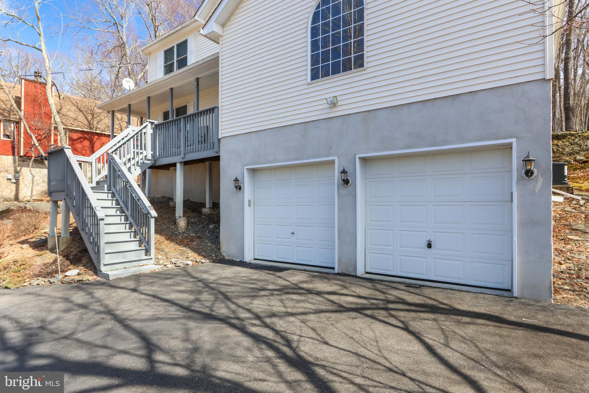 SAW CREEK ESTATES - Residential