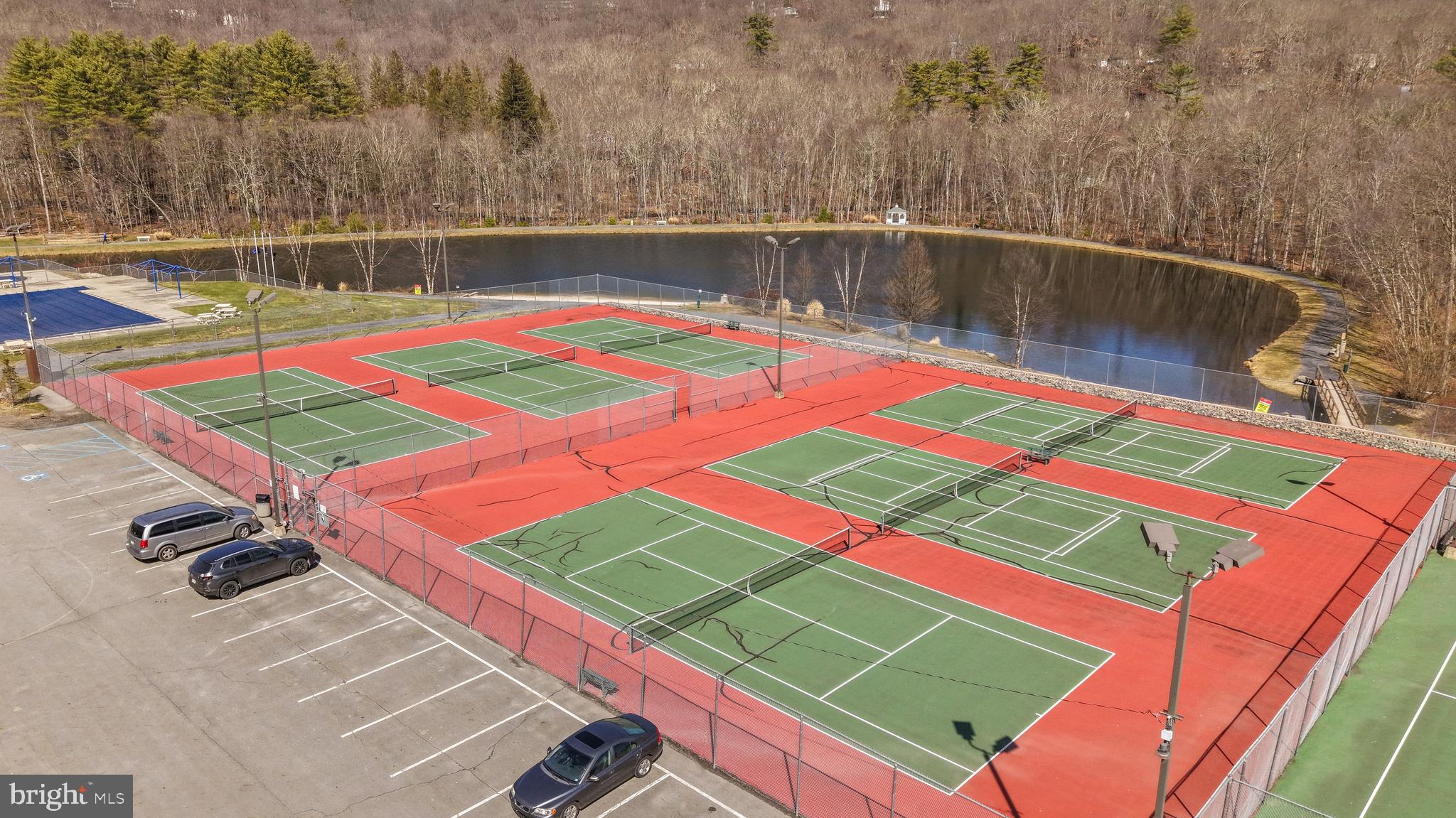 SAW CREEK ESTATES - Residential