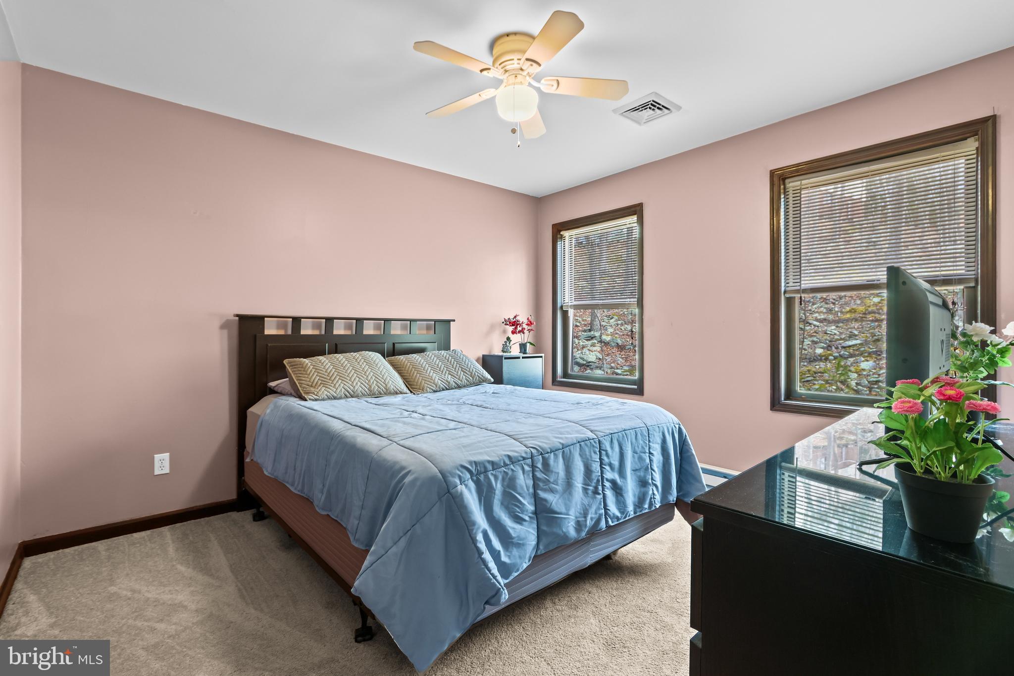 SAW CREEK ESTATES - Residential