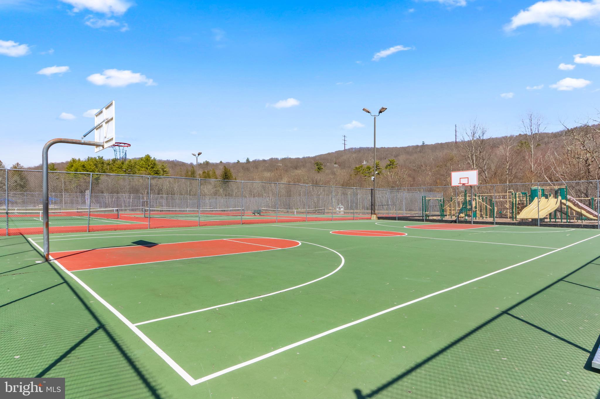 SAW CREEK ESTATES - Residential