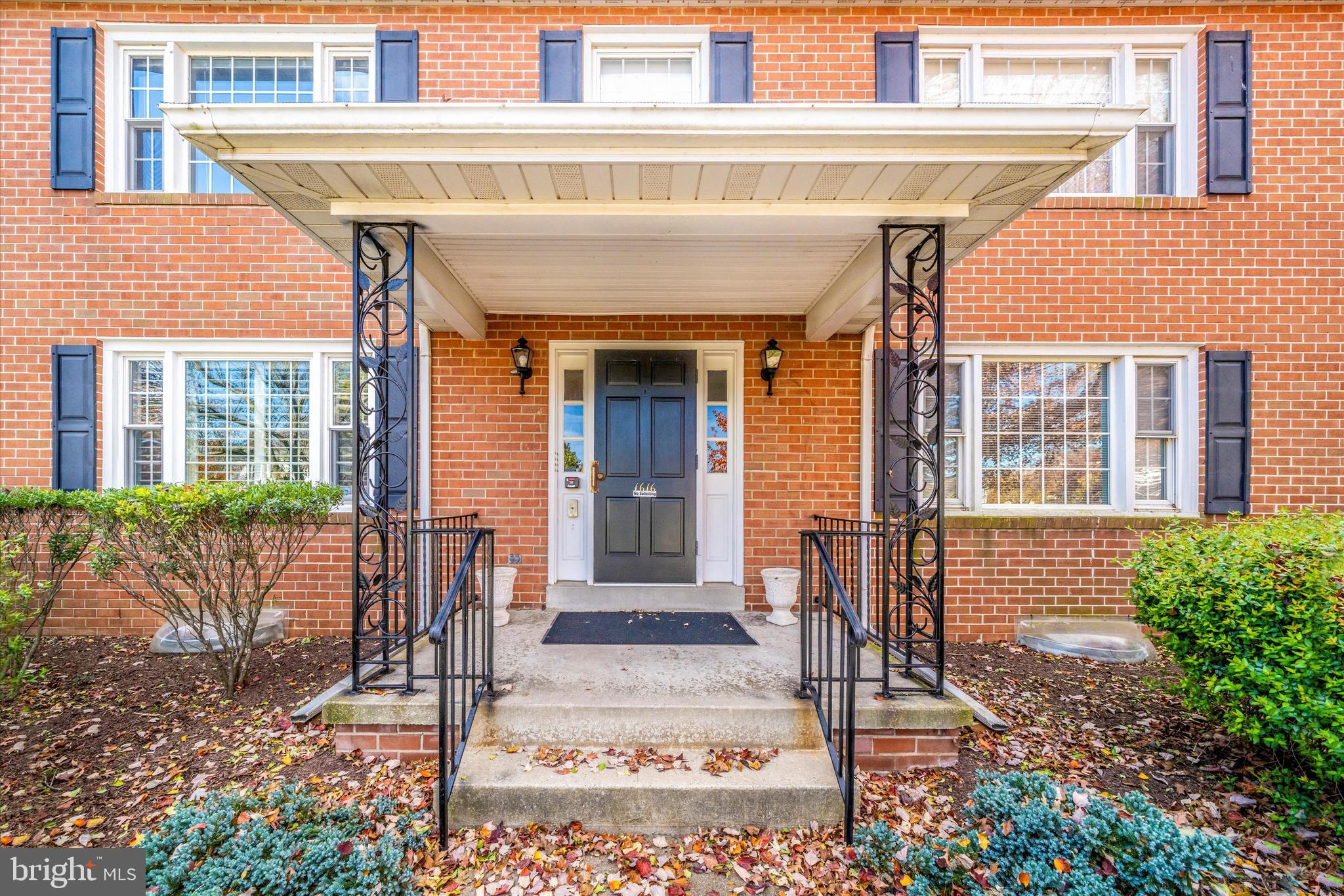 TWIN CREEK PLAZA - Residential