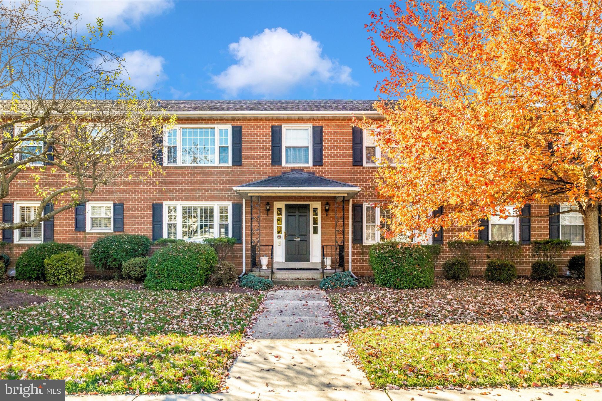 TWIN CREEK PLAZA - Residential