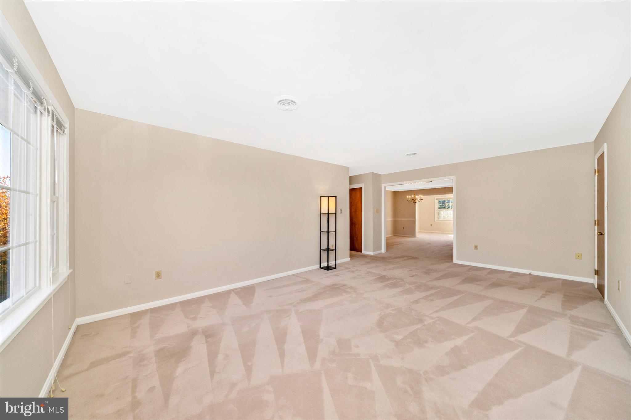 TWIN CREEK PLAZA - Residential