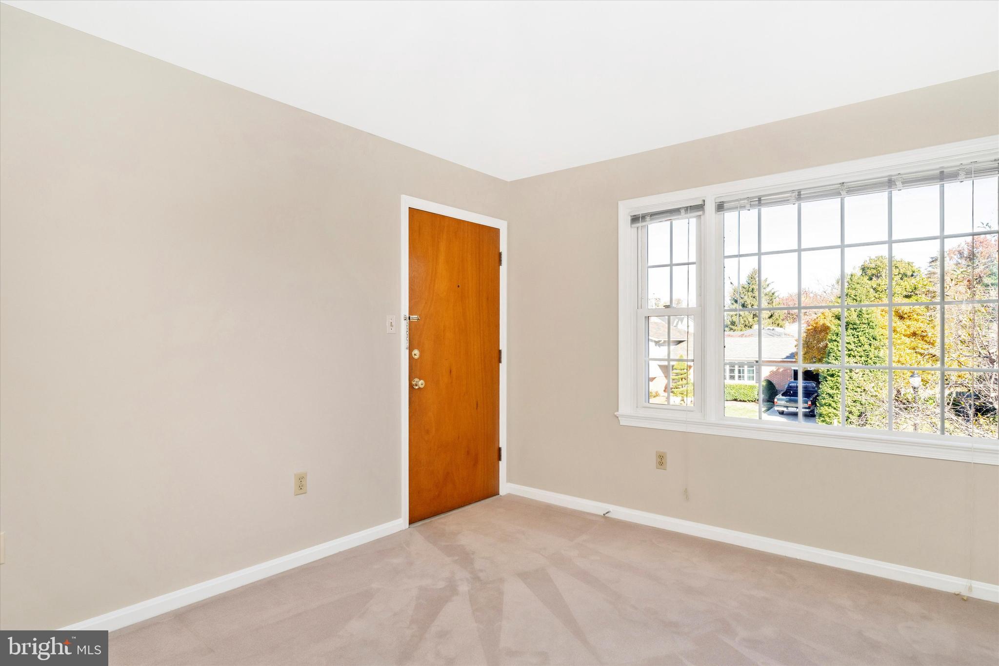 TWIN CREEK PLAZA - Residential