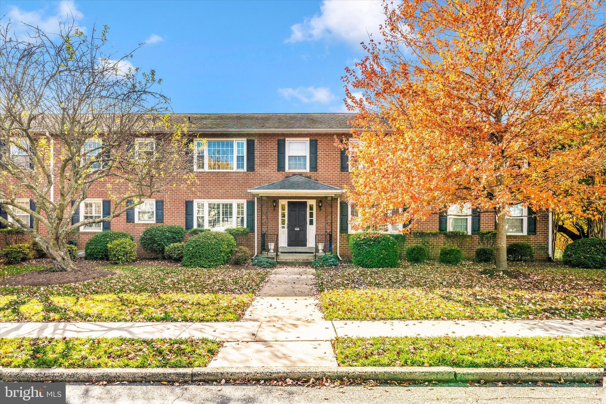 TWIN CREEK PLAZA - Residential