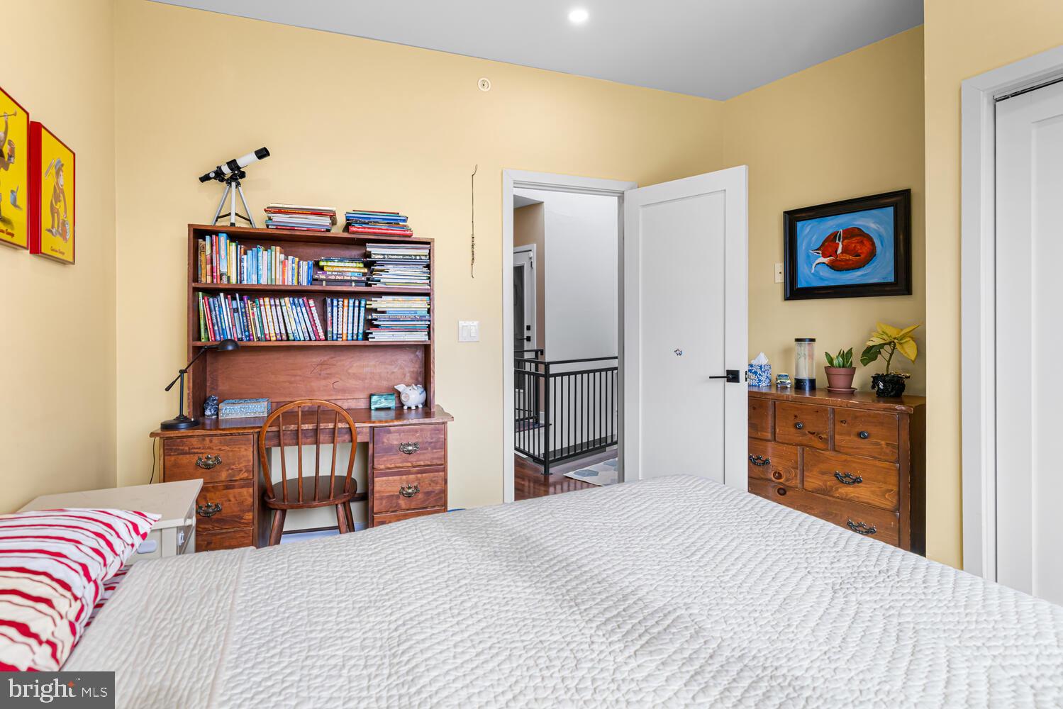 EAST FALLS - Residential