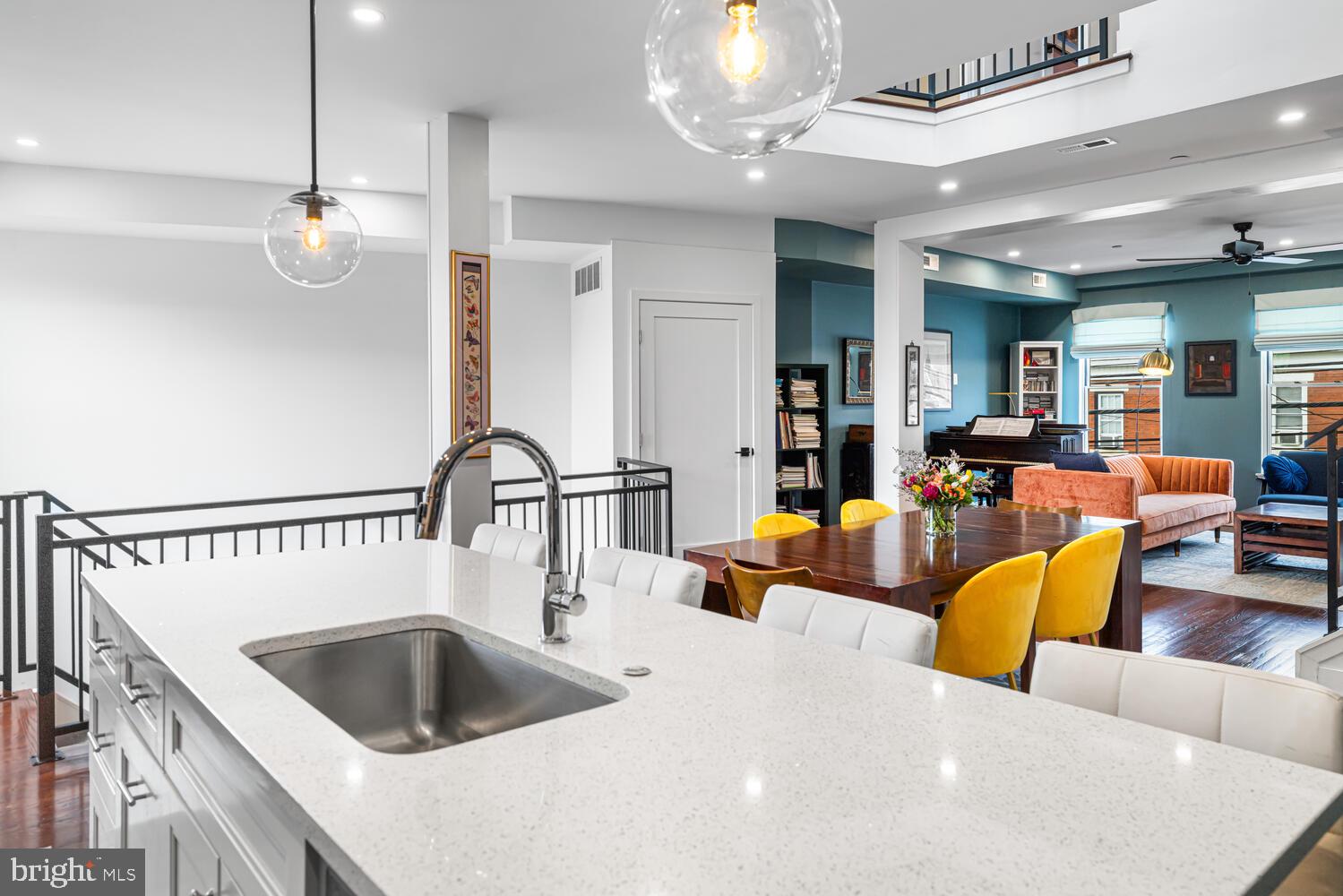 EAST FALLS - Residential