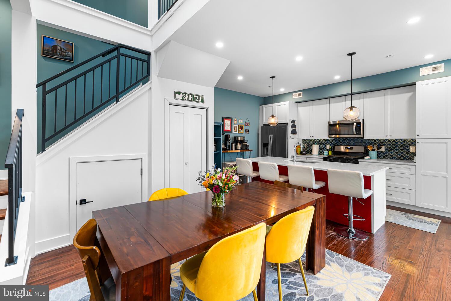 EAST FALLS - Residential