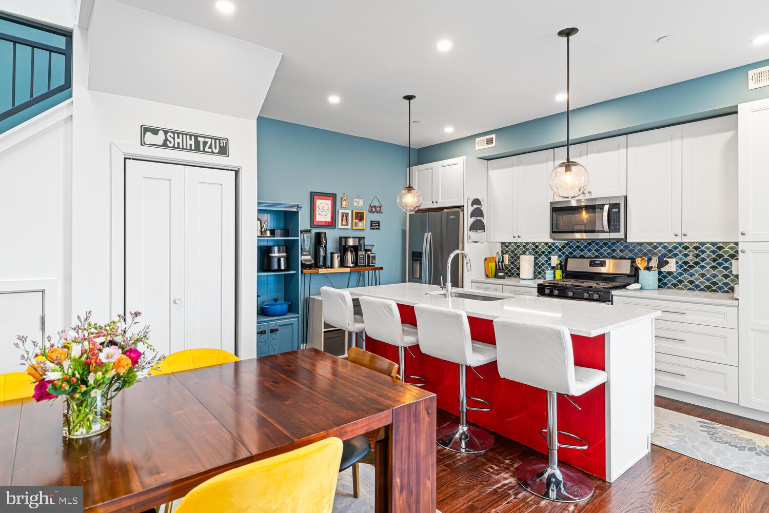 EAST FALLS - Residential