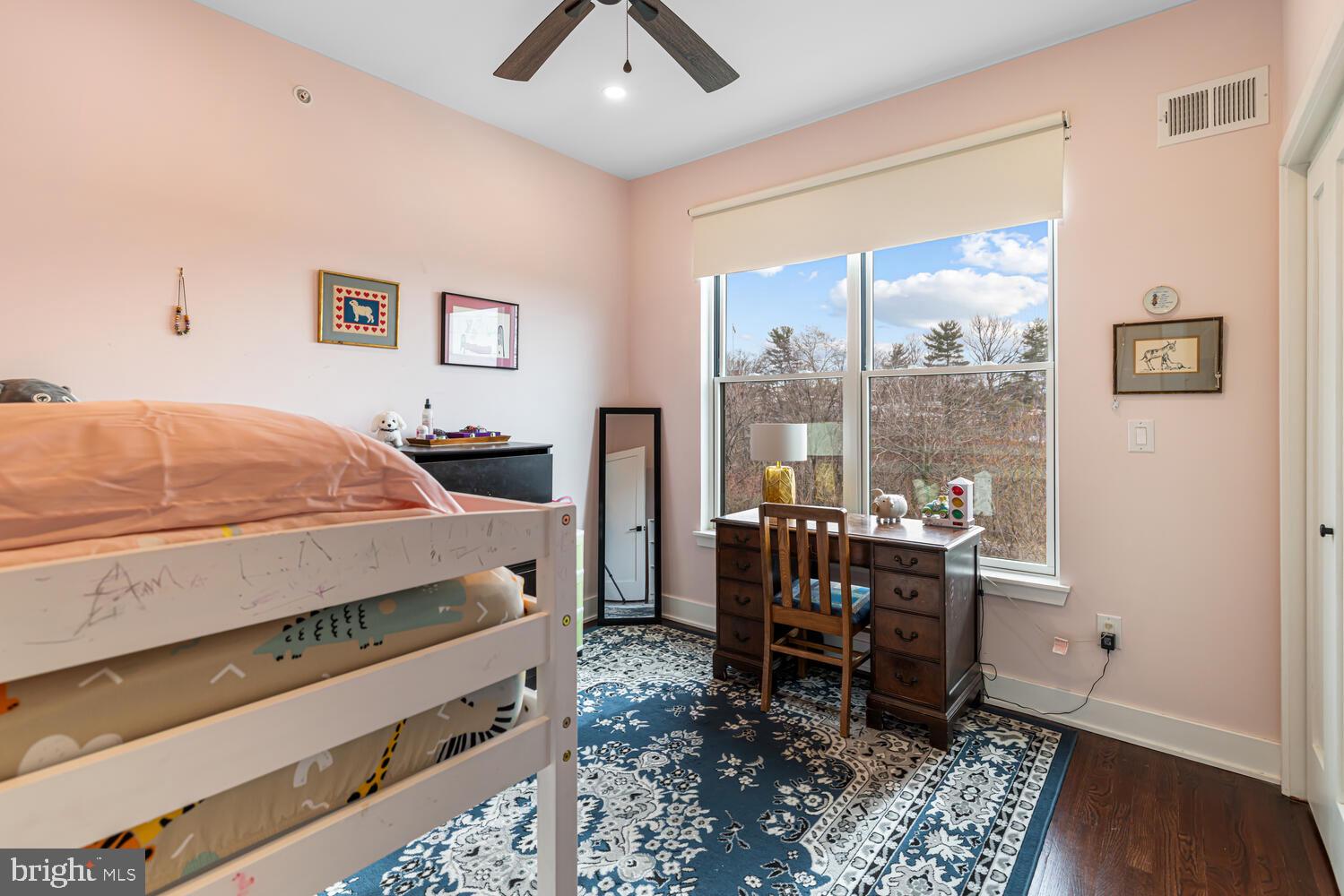 EAST FALLS - Residential