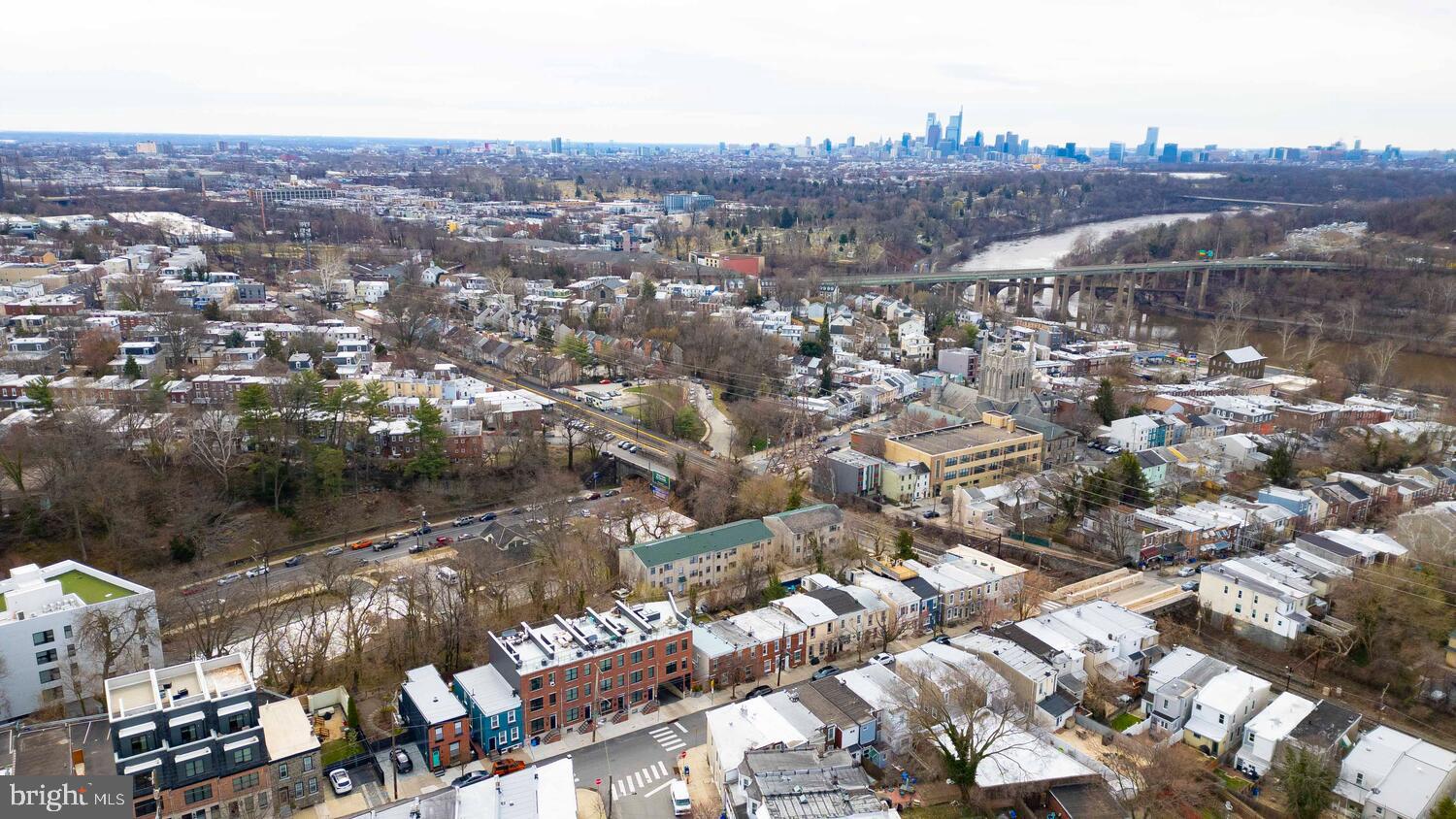 EAST FALLS - Residential