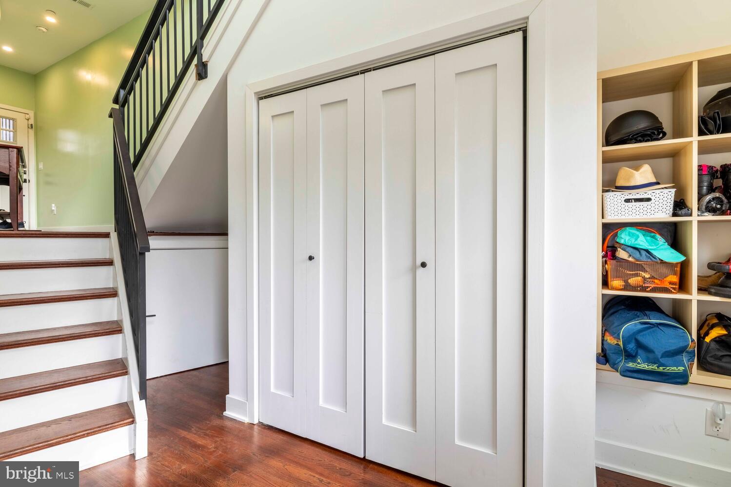 EAST FALLS - Residential