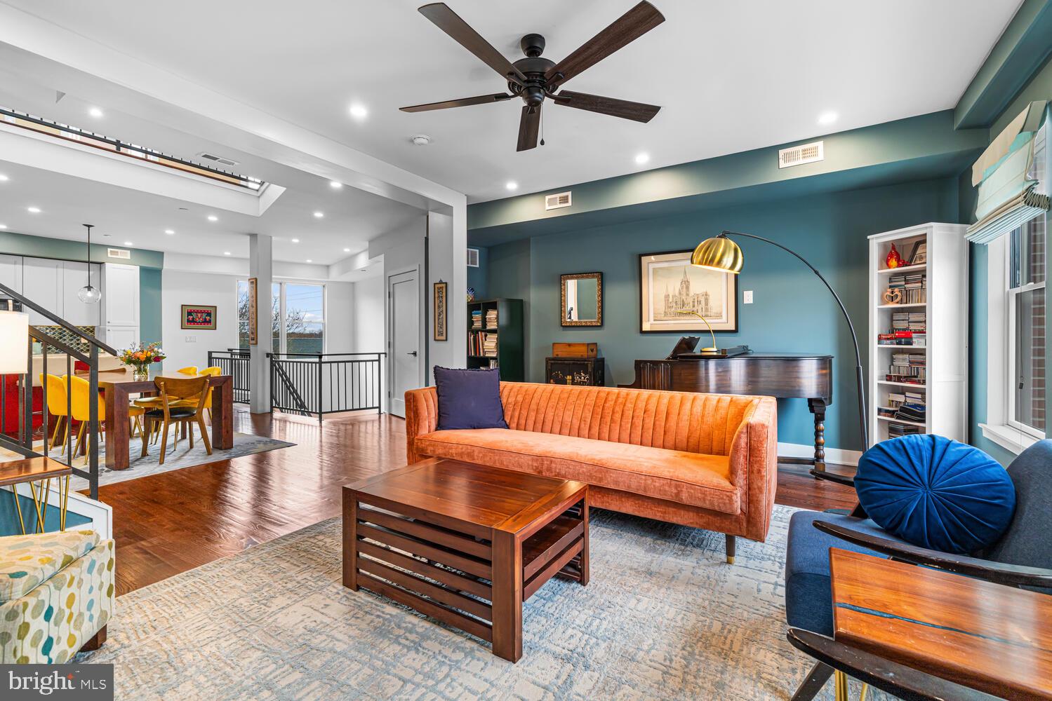 EAST FALLS - Residential