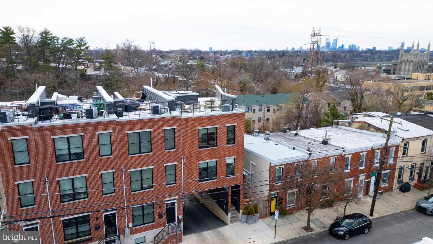 EAST FALLS - Residential