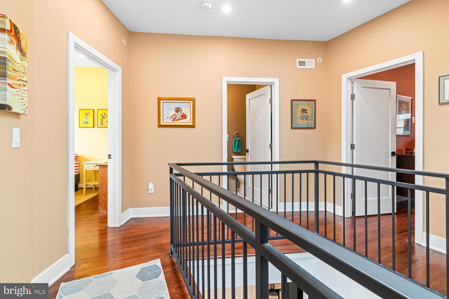 EAST FALLS - Residential