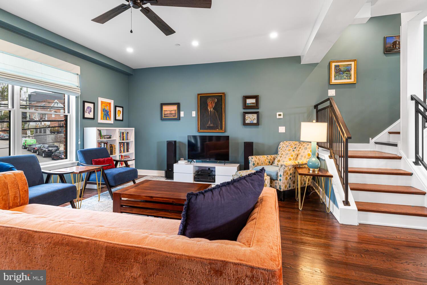 EAST FALLS - Residential