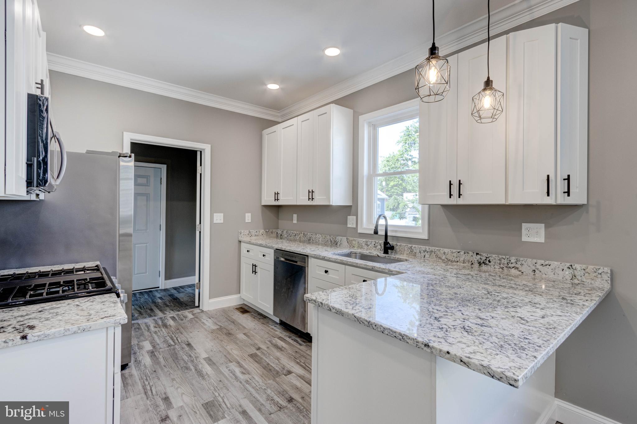 LANDSDOWNE - Residential