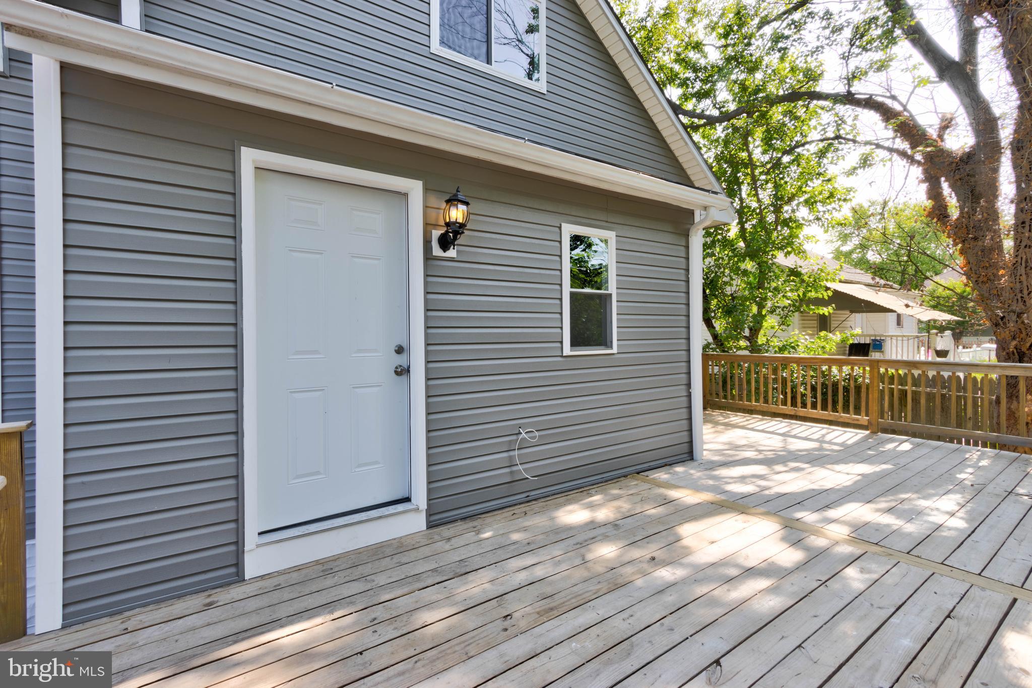 LANDSDOWNE - Residential