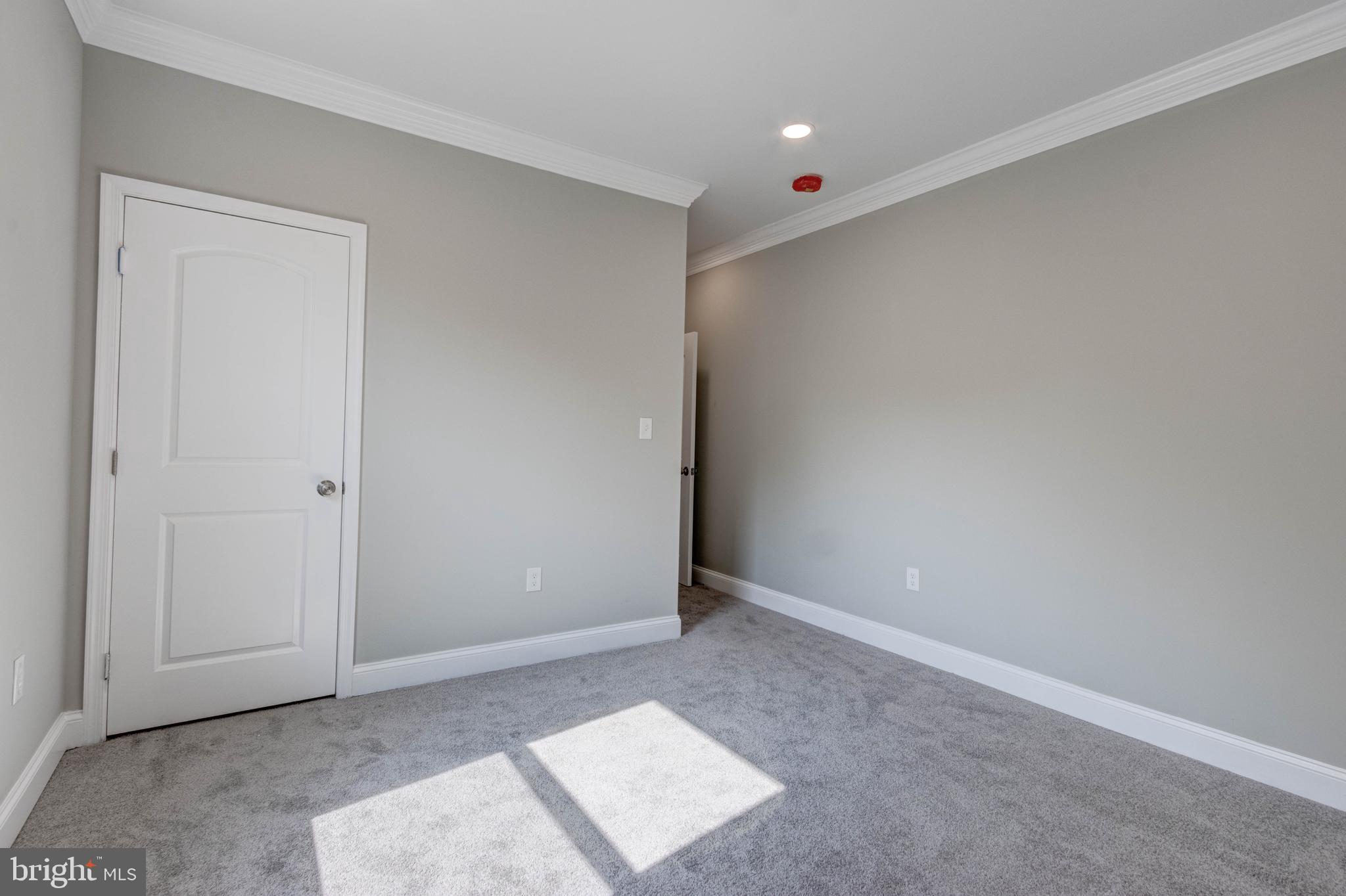 LANDSDOWNE - Residential