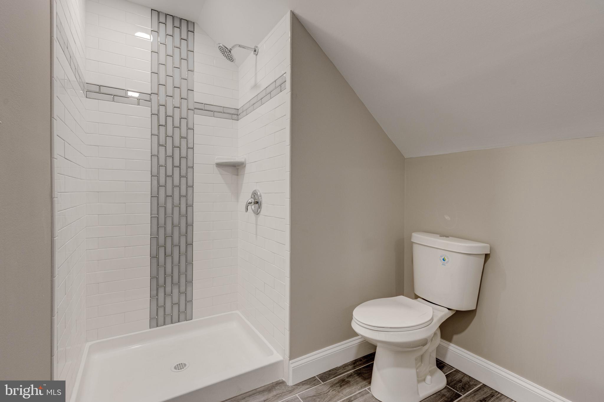 LANDSDOWNE - Residential